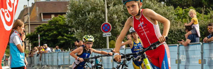 Saturday June 18, 2022 from 3:30 p.m., 320 children from 8 to 15 years old will be able to participate in the Deauville Normandie Triathlon in 4 starting waves